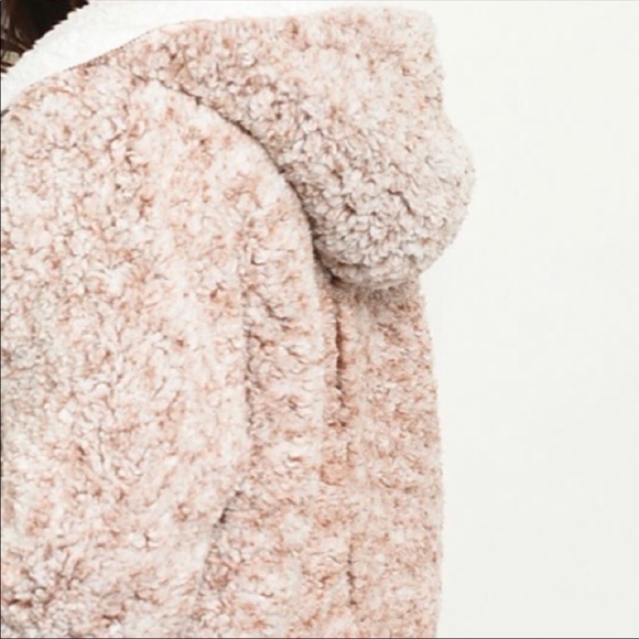 ❄️LAST2️⃣//REVERSIBLE BLACK WHITE SHERPA CARDIGAN - Picture 7 of 7